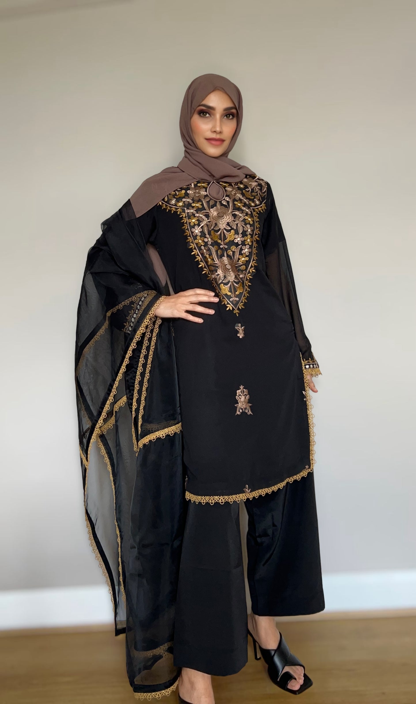 Layla Noir 3-piece chiffon ensemble with satin thread embroidery and organza dupatta.